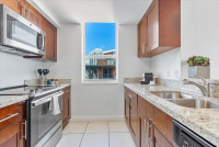 Best Bay View from Corner Private Apartment in Arya, Miami. FREE Parking, Gym, WI-FI