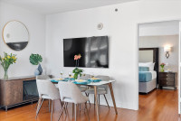 Great Views, Corner Balcony, Luxe Apartment. Free Pool and Park. Coconut Grove. Miami