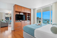 Great Views, Corner Balcony, Luxe Apartment. Free Pool and Park. Coconut Grove. Miami