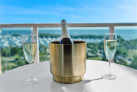 Great Views, Corner Balcony, Luxe Apartment. Free Pool and Park. Coconut Grove. Miami