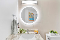 Great Views, Corner Balcony, Luxe Apartment. Free Pool and Park. Coconut Grove. Miami