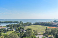 Great Views, Corner Balcony, Luxe Apartment. Free Pool and Park. Coconut Grove. Miami