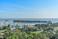Great Views, Corner Balcony, Luxe Apartment. Free Pool and Park. Coconut Grove. Miami
