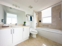 Stunning Bay and Park Views. Private 2BR/2BA Unit, Hotel Arya Coconut Grove, Miami