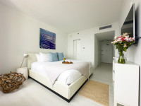 Stunning Bay and Park Views. Private 2BR/2BA Unit, Hotel Arya Coconut Grove, Miami
