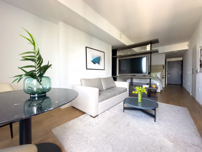 Luxe Miami Studio with Captivating Views | Downtown Oasis with Premium Amenities
