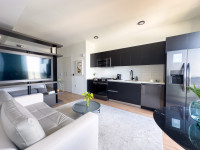 Luxe Miami Studio with Captivating Views | Downtown Oasis with Premium Amenities