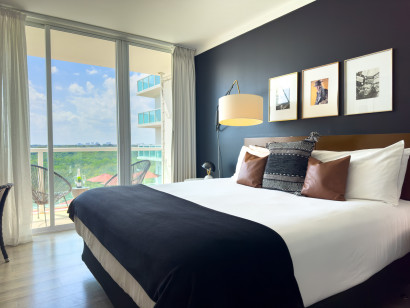 New Room, Bay Front, Free Pool, Parking