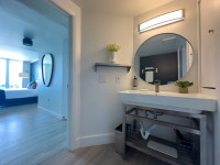 New Room, Bay Front, Free Pool, Parking
