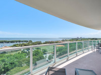 Great Views, Luxe Apartment. Free Pool and Park. Coconut Grove. Miami