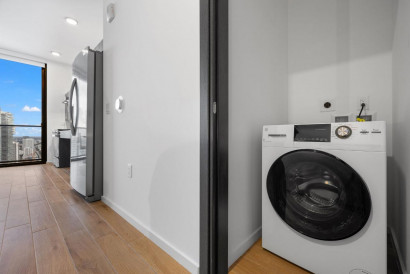 Luxe Miami Studio with Captivating Views | Downtown Oasis with Premium Amenities