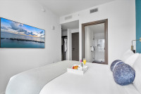 Luxe Miami Apartment, Great Views, Downtown Oasis with Premium Amenities