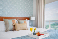 NEW Front Ocean View! Wrap-around Balcony. Free Pool, Park. Hotel Arya, Miami