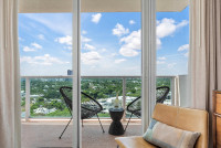 NEW Front Ocean View! Wrap-around Balcony. Free Pool, Park. Hotel Arya, Miami