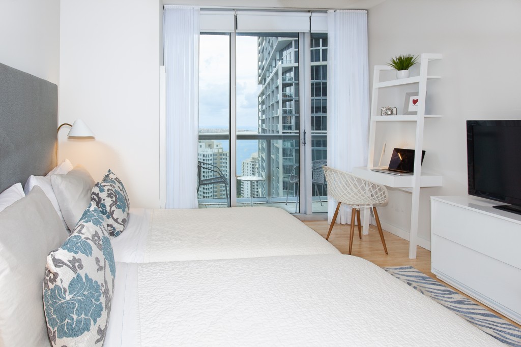 Overlooking the Ocean, 2/2 Property, Free Wi-Fi, SPA. Brickell, Miami