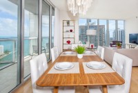 Overlooking the Ocean, 2/2 Property, Free Wi-Fi, SPA. Brickell, Miami