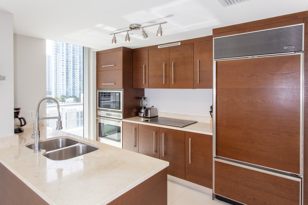 Ocean Views, Large 2/2 Unit. Well Equipped, Location! Brickell, Miami