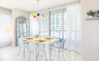 Ocean Views, Large 2/2 Unit. Well Equipped, Location! Brickell, Miami