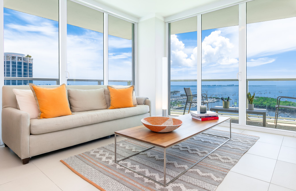 Great Views, Luxe Apartment. Free Pool and Park. Coconut Grove. Miami