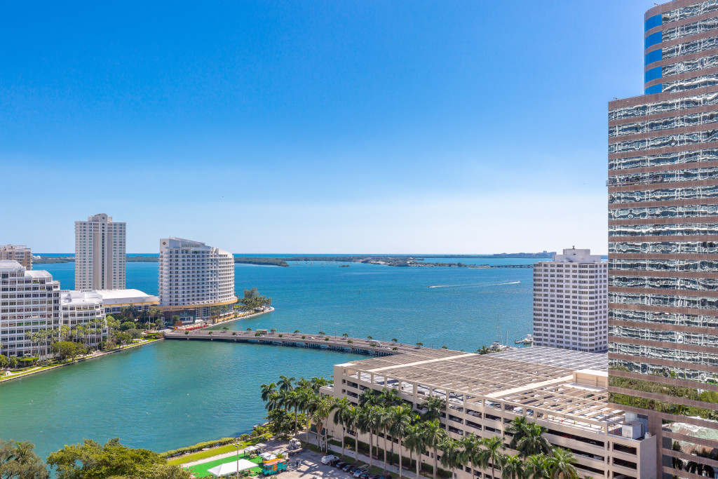 Front Bay View and City View. Newly refurbished Apartment at Icon Private Residences, Brickell, Miami