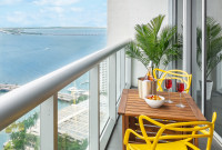 Sea & Pool Views from 34th Floor at Icon Brickell Residences, Miami. Free SPA, Pool, Gym, Wi-Fi