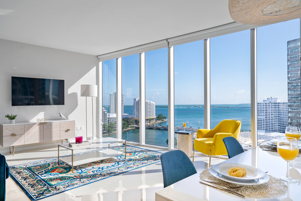 Frontal Ocean Views. Newly refurbished Apartment, Icon Residences, Brickell, Miami