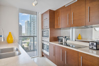 Frontal Ocean Views. Newly refurbished Apartment, Icon Residences, Brickell, Miami