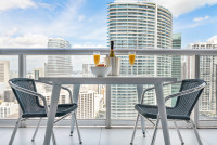 Great Views to the Miami River and the Biscayne Bay. Brickell, Miami