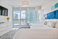 Great Views to the Miami River and the Biscayne Bay. Brickell, Miami