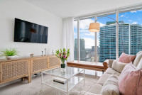 NEW!! High Floor, Miami River and Bay view. Icon Brickell Residences