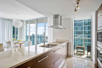 NEW!! High Floor, Miami River and Bay view. Icon Brickell Residences