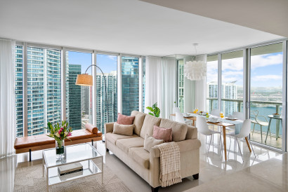 NEW!! High Floor, Miami River and Bay view. Icon Brickell Residences