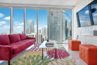 New!! Corner Unit, Miami River & City view, Brickell, Free Wi-Fi, Pool, Gym