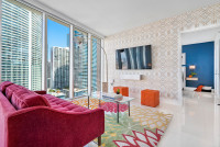 New!! Corner Unit, Miami River & City view, Brickell, Free Wi-Fi, Pool, Gym