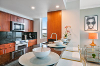 Remodeled Dec 2021, 2 BDRM Apart in Coconut Grove. Stunning Bay Views. FREE Parking, Gym, WI-FI