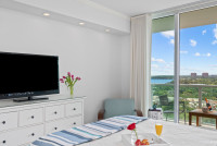 NEW!! Amazing Sea Views Sleeps 4 in Coconut Grove.