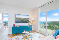 Front Ocean View, 2BR Apartment, Pool, Hot Tub, Free Parking, Arya, Miami