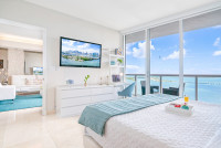 Unobstructed Front Bay View from the 48th Floor. Pool, Sauna, Gym. Icon Brickell