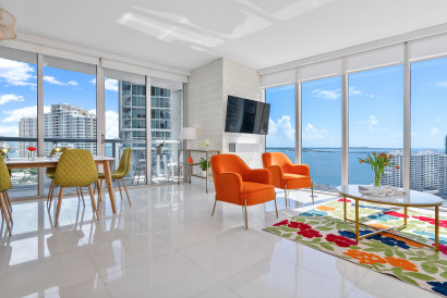 New Front Ocean Views Corner Apartment. Brickell, Miami