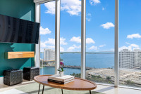 Frontal Ocean Views , 'Miami Chic' Corner Property. Free SPA. WI-FI. Brickell, Miami