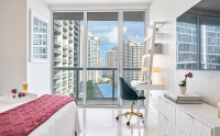 Frontal Ocean Views , 'Miami Chic' Corner Property. Free SPA. WI-FI. Brickell, Miami