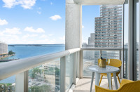 Frontal Ocean Views , 'Miami Chic' Corner Property. Free SPA. WI-FI. Brickell, Miami