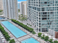 Sea & Pool Views from 25th Floor at Icon Brickell Residences, Miami. Free SPA, Pool, Gym, Wi-Fi