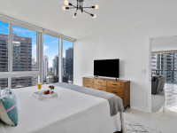 Unobstructed Bay View, Corner Apartment, Balcony, Design, FREE Wi-Fi, SPA, POOL