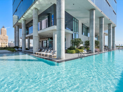 Luxe Miami Studio with Captivating Bay Views |Serenity by the Bay | Downtown Oasis with Premium Amenities
